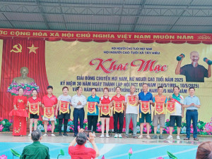 Hội Người cao tuổi xã Tây Hiếu tổ chức giải bóng chuyền Hơi...
